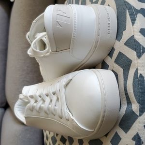 COPY - COPY - COPY - COPY - Thousand Fell Sneakers Size 8